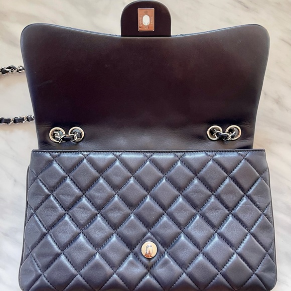 Chanel navy blue Flap Bag Quilted Lambskin - Picture 11 of 15